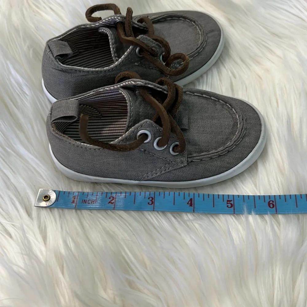 Old Navy infant/toddler Boat Canvas  Slip On Shoes. Size 12.5. Gray
